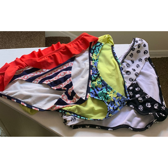 3 Bundle Bikini Bottoms size Medium/Large - Picture 1 of 6